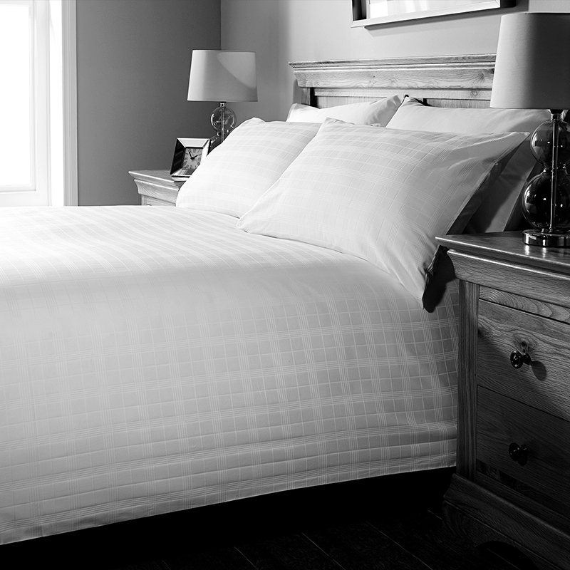 Jacquard Geometric Check 330T Hôtel Hotel Textile Liberge Collection Set